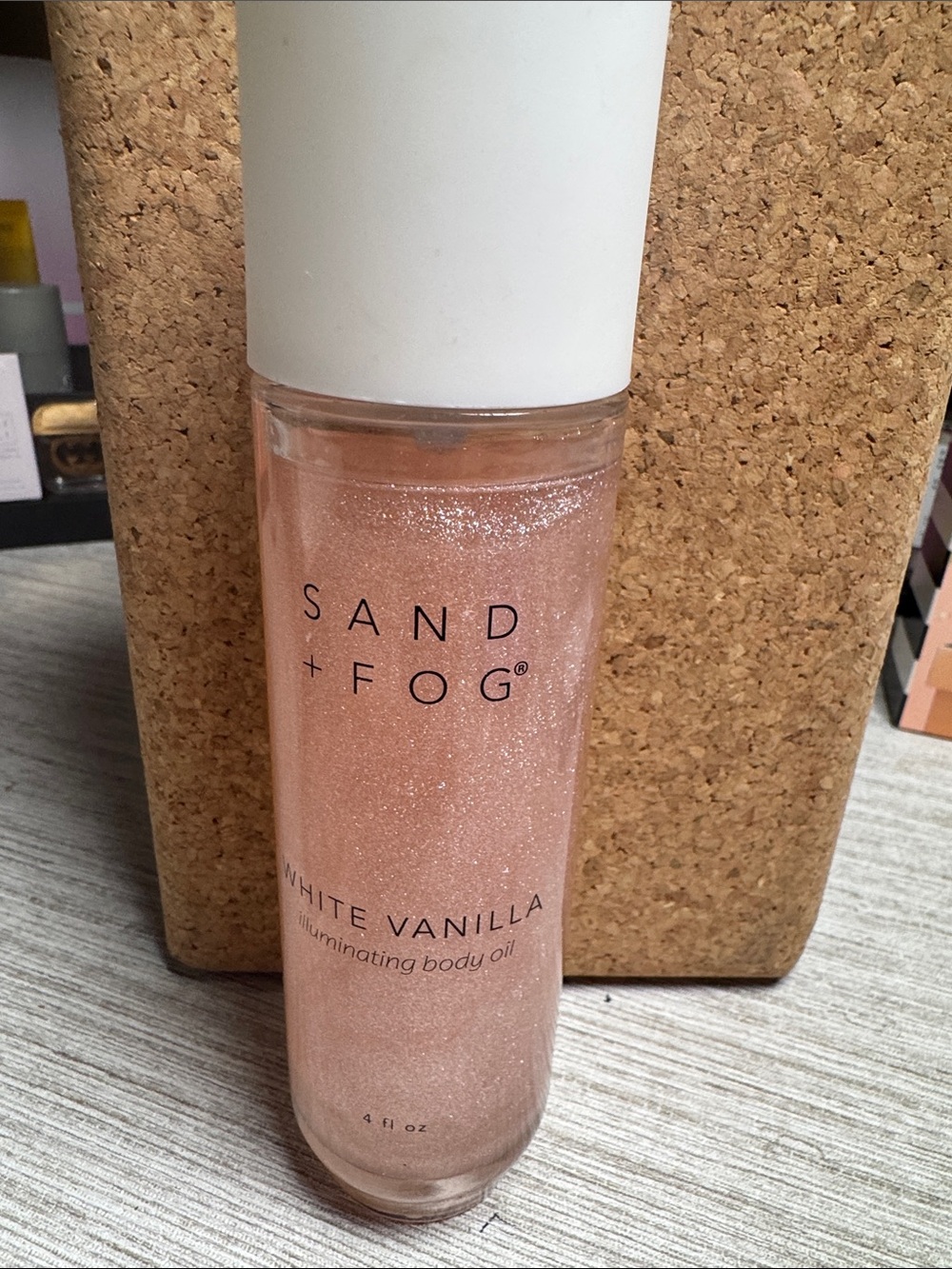 White Vanilla Illuminating Body Oil - Shimmery Peach